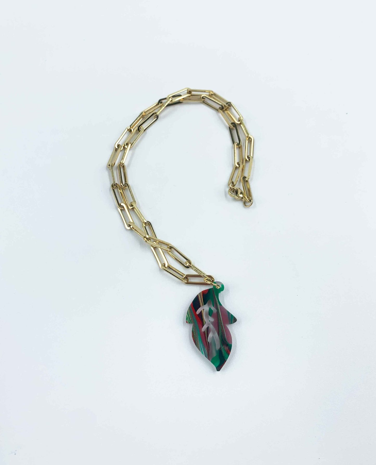 Collar hoja verde y rojo-3