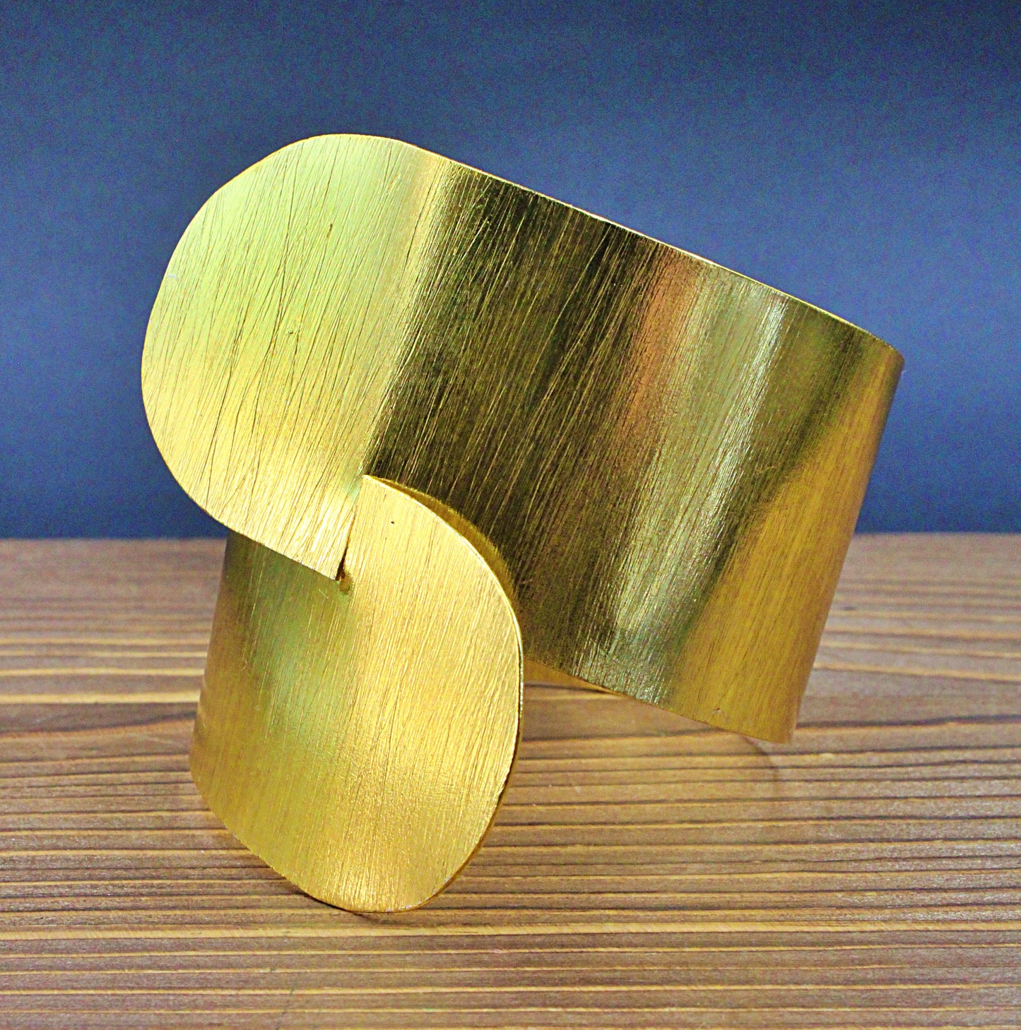 ATENEA gold plated bracelet - Design with character-0