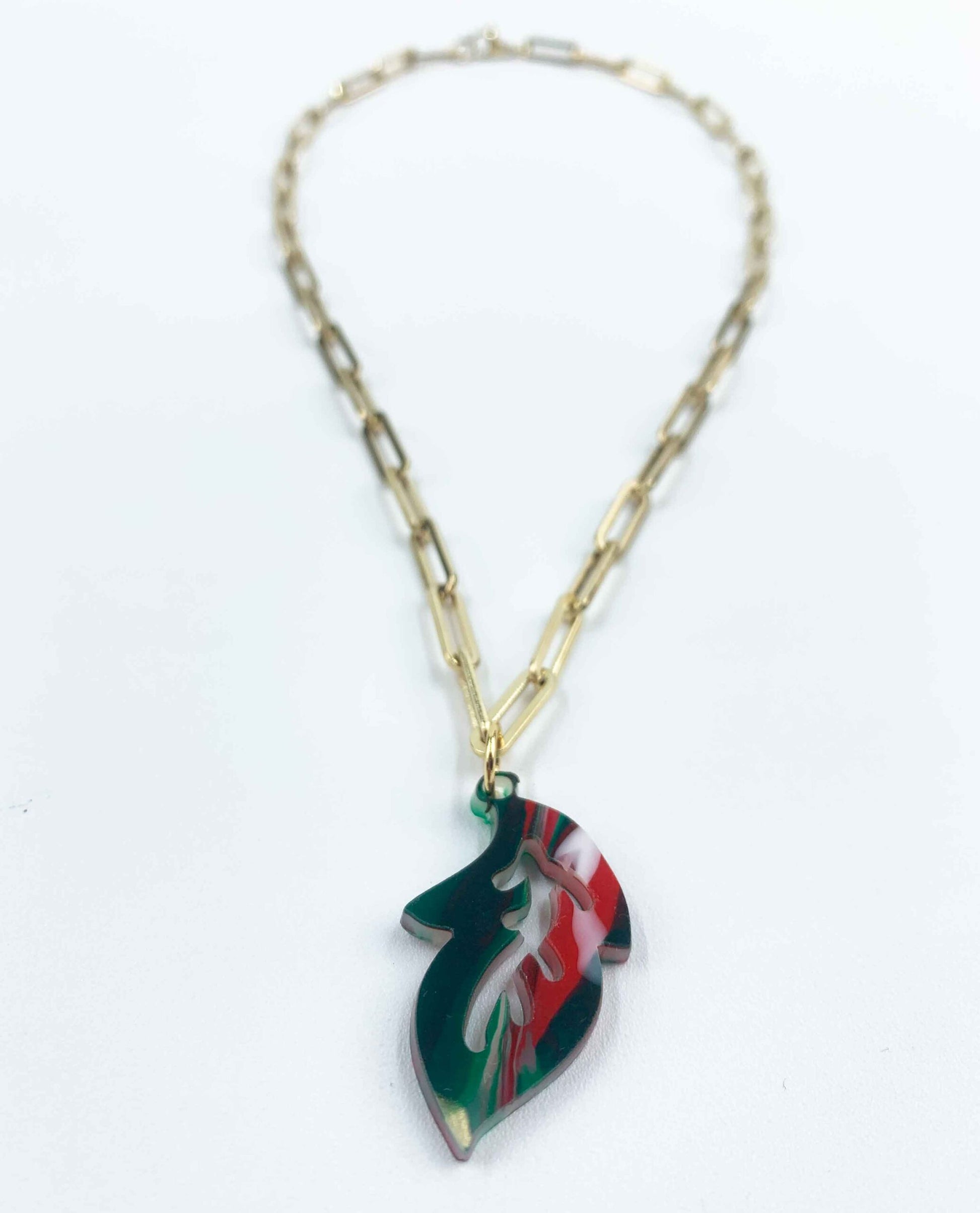 Collar hoja verde y rojo-2