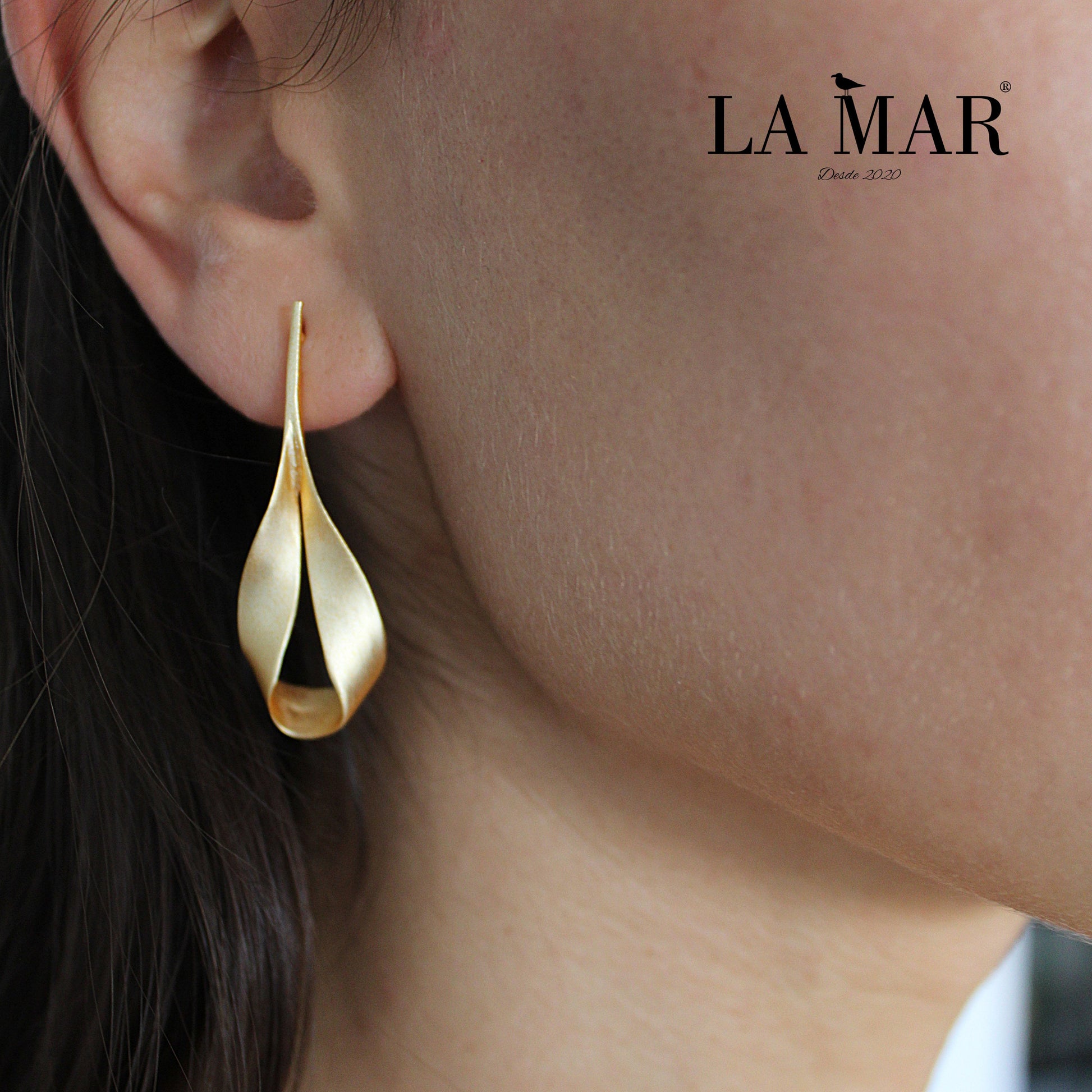 Gold-plated LAZO earrings - Design with character-2
