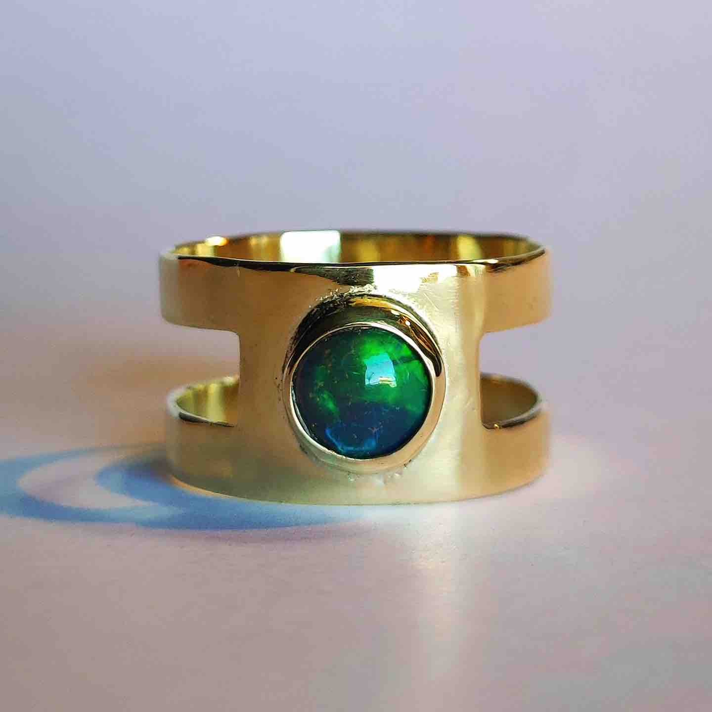 Anillo Ancho Egipcio con Ópalo-2